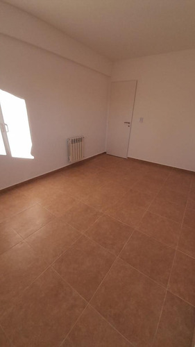 Venta Departamento 2 Dormitorios En Jujuy Al 300. Nqn Capital.