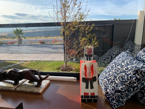 Imagen 7 de 18 de Se Vende O Renta Loft Con Vista Espectacular Al Valle En Cor