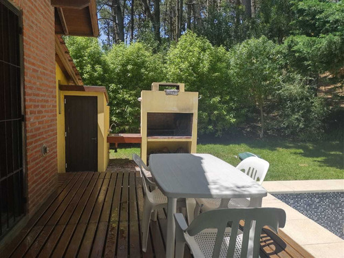Casa En Alquiler Mar De Las Pampas Con Pileta.