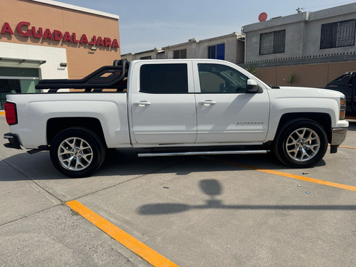 Chevrolet Silverado 1500 4x2 Doble Cab V8 5.3L.