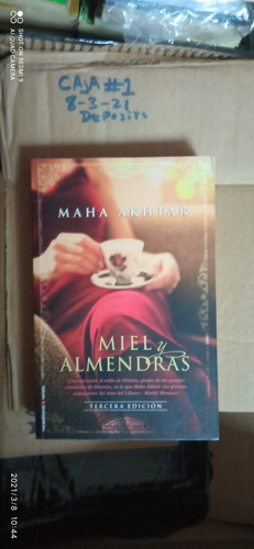 Libro Miel Y Almendras. Maha Akhtar