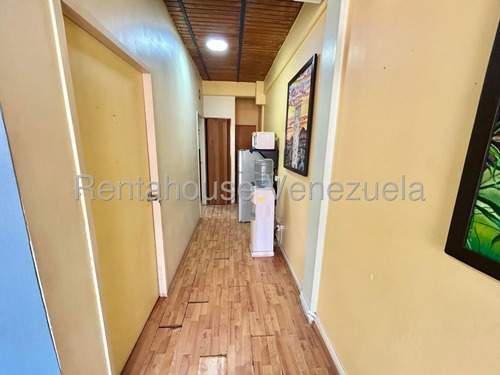 Venta Estupendo Local Comercial Ubicado En Céntrico Centro Comercial Y Empresarial De Cabudare Profesional Inmobiliario Mehilyn Perez