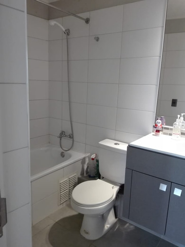 Se Vende Depto 2d+e/ Lazo 1481 /metro Lo Vial/san Miguel