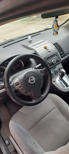 Nissan Sentra 2.0 Sedan