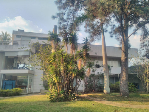 Imagen 26 de 29 de Vendo Casa 1200m2 8h/10b/4pe Macaracuay 8209