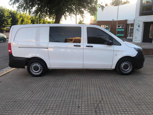 Imagen 7 de 10 de Mercedes-benz Vito 2018 1.6 111 Cdi Furgon Mixto Aa 114cv
