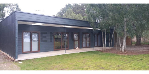Espectacular Casa En Punta Larga, Frutillar