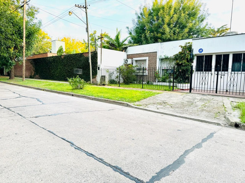 Casa En Venta En City Bell