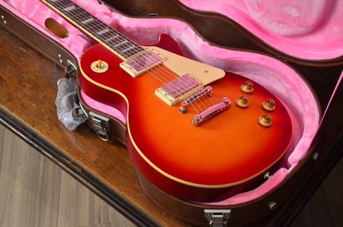 Guitarra EpiPhone Les Paul Standard 1959 Outfit Aged Dark