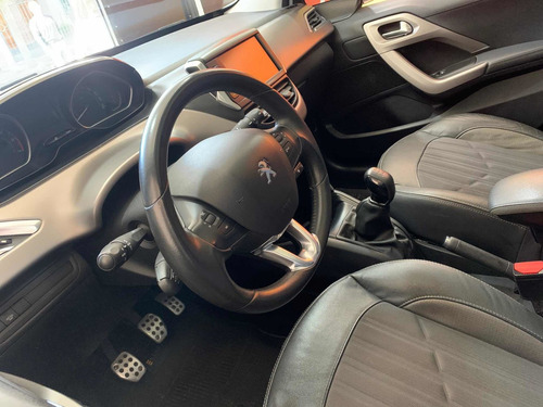 Peugeot 208 1.6 Feline 2017