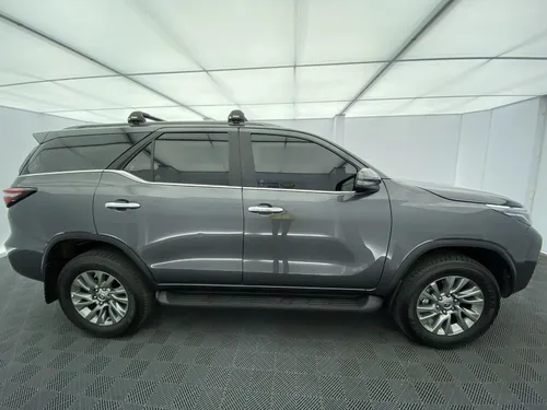 Toyota Fortuner 2.7 Srv At 4x2