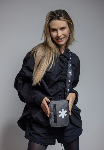 Bolsa Pochet Necessaire Shoulderbag Maktub Flow Troca Alças Cor Cinza Desenho Do Tecido Liso