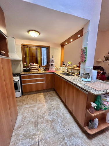 Imagen 6 de 24 de Va1371 Venta Casa De Altos, 4 Dorm,azotea, Muy Luminosa Centro