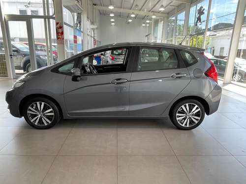 Imagen 4 de 24 de Honda Fit 2017 1.5 Ex-l 132cv Lesbleus