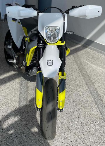 Imagen 6 de 15 de Husqvarna 701 Supermoto