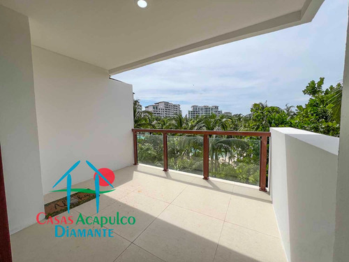 Cad La Isla Java J3. Terraza Con Vista A Las Áreas Comunes