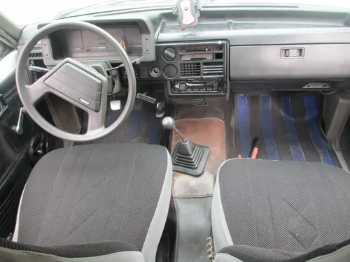 Mazda B2000 2.0