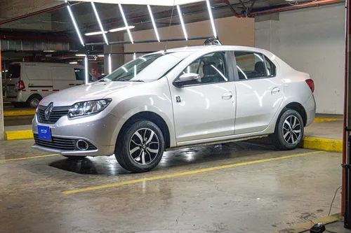 Renault Logan 1.6 Privilege / Intens