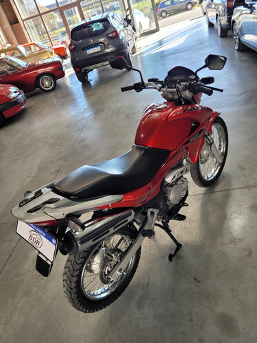 Impecable Honda Falcon 400 Año 2015 Con Solo 9.700 Km