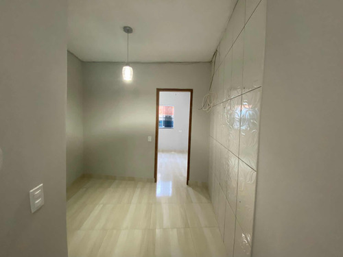 Vende-se Casa Em Taipas