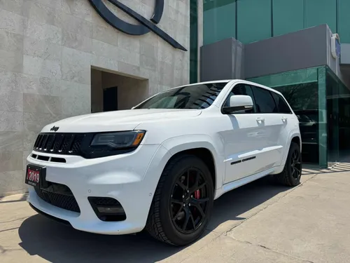 Jeep Grand Cherokee 6.4 Srt-8 At
