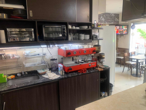Imagen 4 de 21 de Fondo De Comercio Heladería Y Cafetería