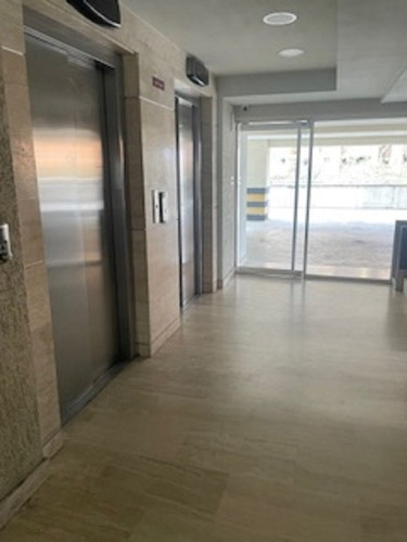Alquilo Apartamento Las Chimeneas, Sin Amoblar 70m2 2/2/1 Balcon, 100% Luz, Pozo