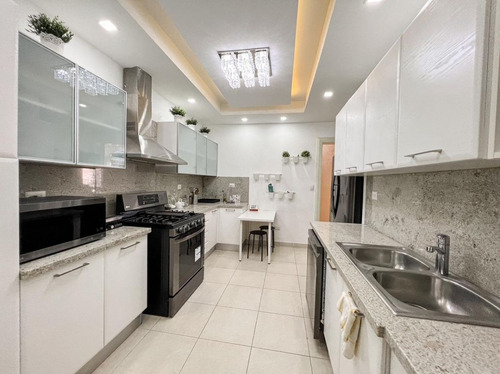 Apartamento Moderno En Piantini En Venta