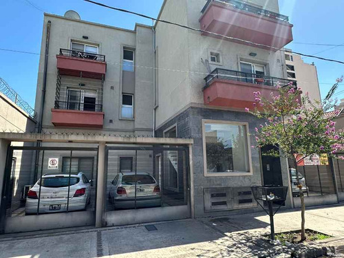 Departamento Tipo Casa En Venta En Lanus Este