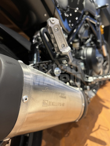 Imagen 11 de 15 de Benelli Leoncino 500