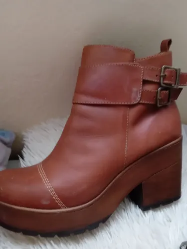 Botines store plataforma alta