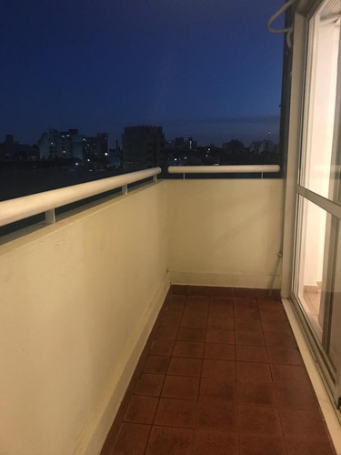 Departamento 2 Amb. En Venta Parque Patricios. Muy Luminoso