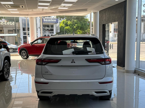 Mitsubishi Outlander 2.5 Gls At Full