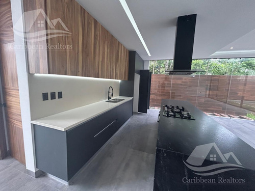 Casa En Venta En Via Cumbres Cancun