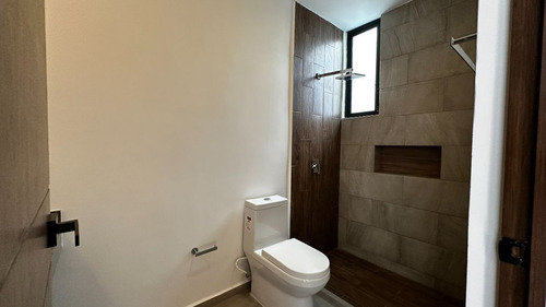 Casa En Venta En Privada Tamora, Conkal.