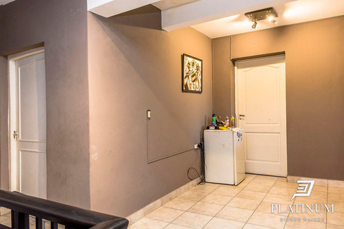 Venta Casa 3 Dormitorios Centro Con Cochera