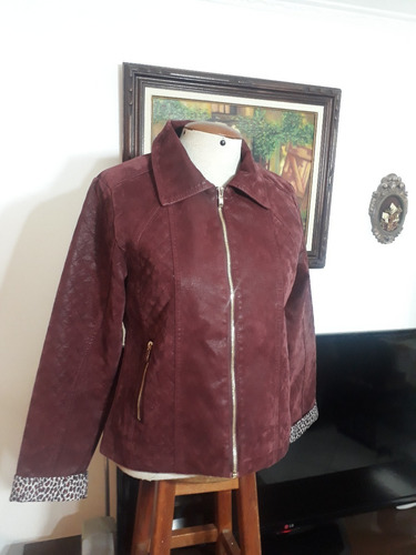 jaqueta de couro feminina cor vinho