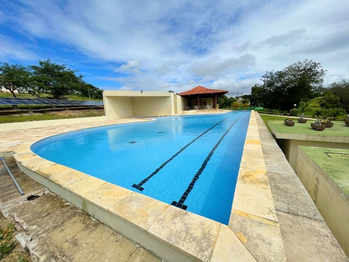 Imagem 4 de 16 de Casa Nova / Com 4 Suítes / Piscina / Terraço Gourmet / Garagem / Condomínio Fechado / À Venda, 300 M² Por R$ 1.180.000,00 / Gravatá/pe - Ca0901