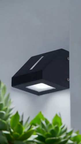 Luz Aplique Unidireccional Con Ranura Negro