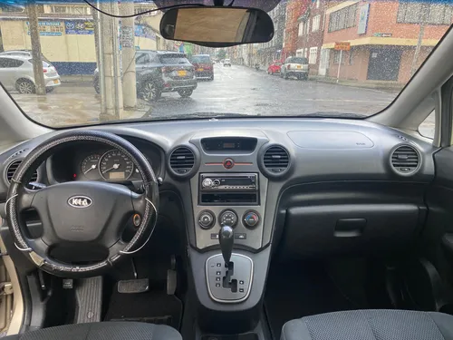 Kia Carens 2.0 Rondo Ex
