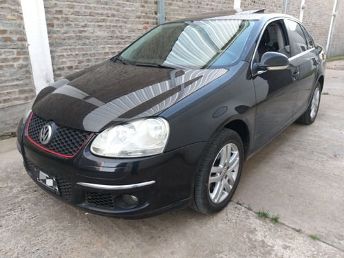 Imagen 1 de 8 de Volkswagen Vento 2.5 Luxury Wood 2007
