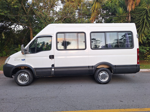 Iveco Daily 45s17 Minibus 16 Lugares