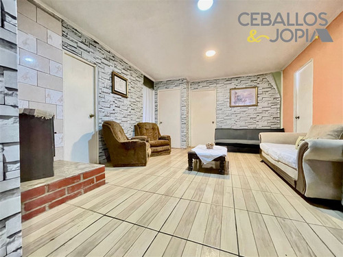 Casa En Venta De 4 Dorm. En Villa Alemana