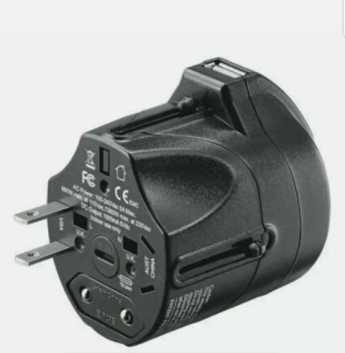 Insignia Adaptador De Viaje Con Usb Negro -enchufe Universal