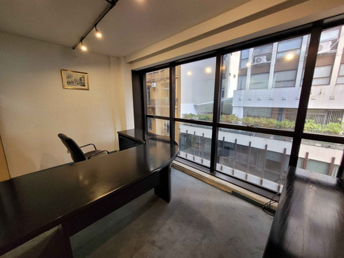 Imagen 2 de 15 de Piso De Oficina, 100m2, Seguridad, En Venta, Microcentro!