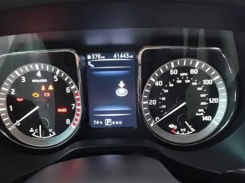 Nissan Tittan Sv 2017 4x2