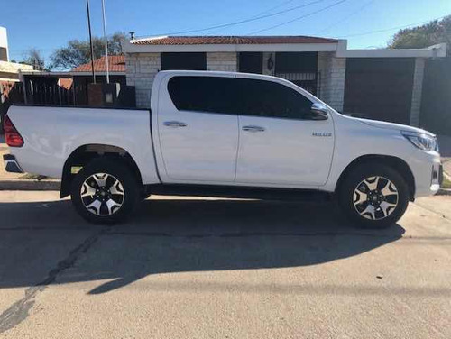 Toyota Hilux 2.8 Cd Srx 177cv 4x2