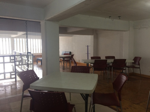 Imagen 9 de 12 de Venta De Edificio Comercial, Oficinas , Bodega Y Departamento En Iztapalapa