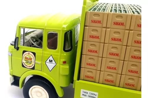 Caminhão Baú Em Miniatura Cerveja Skol