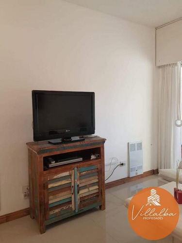 Imagen 10 de 24 de Departamento De 2 Dormitorios En Venta.